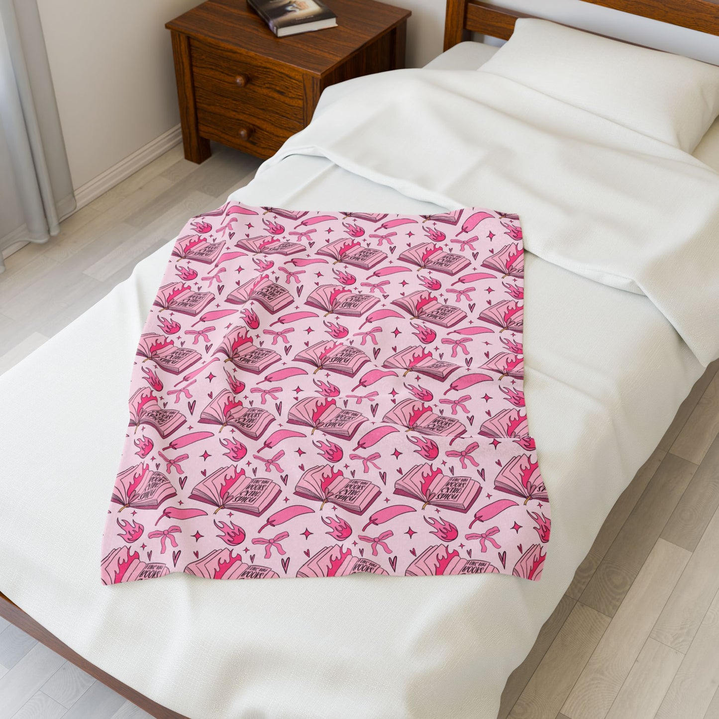 "I Like My Books Extra Spicy" Velveteen Plush Blanket