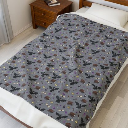 Cozy Velveteen Plush Blanket with Autumn-Themed Design